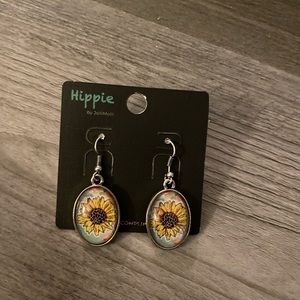 Sunflowers anyone? These are adorable lead compliant